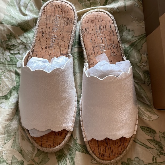 Lexi and Addie white leather slides - Picture 3 of 4